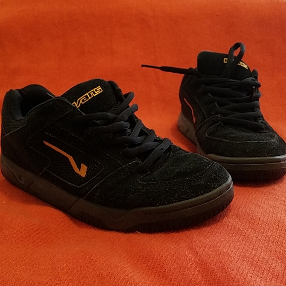 black leather vans size 5